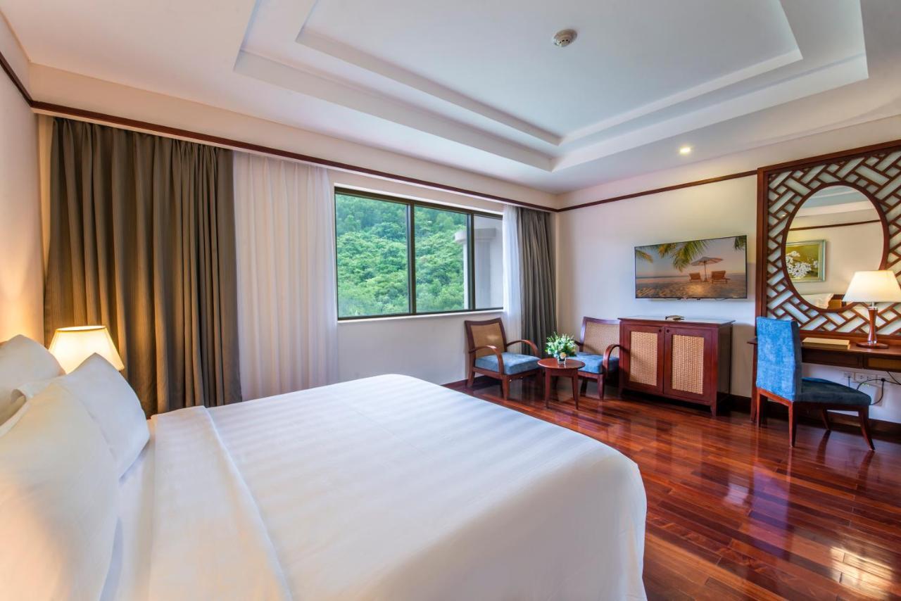 Vinpearl & Bay Nha Trang
