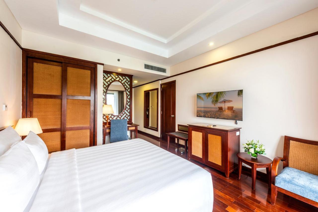 Vinpearl & Bay Nha Trang
