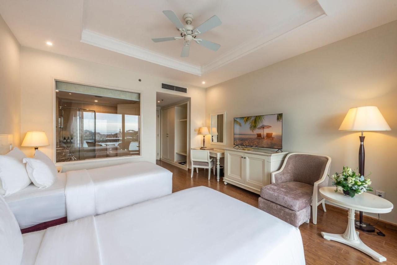 Vinpearl & Bay Resort Nha Trang